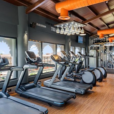Holiday Resort & Spa A Unit Of S Poddar Group Gāndhīdhām エクステリア 写真